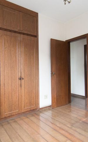 Apartamento à venda com 317m², 4 quartos e 3 vagasQuarto 2