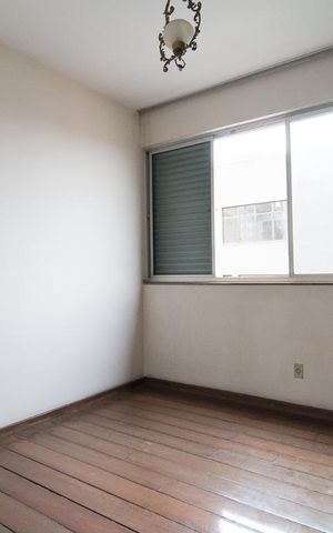 Apartamento à venda com 317m², 4 quartos e 3 vagasQuarto 2