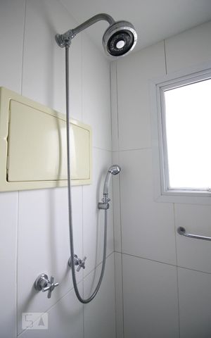 Apartamento para alugar com 245m², 3 quartos e 4 vagasChuveiro