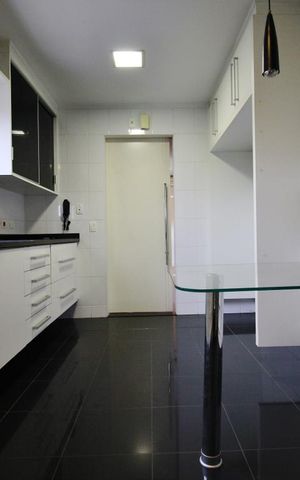 Apartamento para alugar com 245m², 3 quartos e 4 vagasCozinha