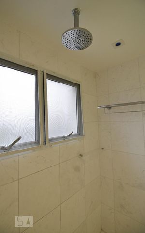 Apartamento para alugar com 245m², 3 quartos e 4 vagasChuveiro