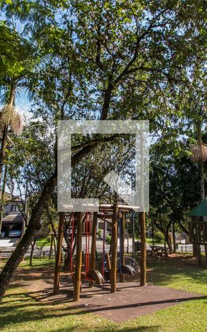 Casa de condomínio à venda com 600m², 4 quartos e 5 vagasÁrea comum - Playground