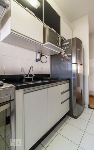 Apartamento à venda com 78m², 2 quartos e 2 vagasCozinha