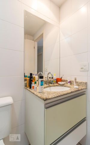 Apartamento à venda com 78m², 2 quartos e 2 vagasBanheiro