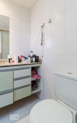 Apartamento à venda com 78m², 2 quartos e 2 vagasBanheiro suíte