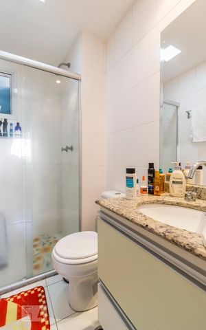 Apartamento à venda com 78m², 2 quartos e 2 vagasBanheiro