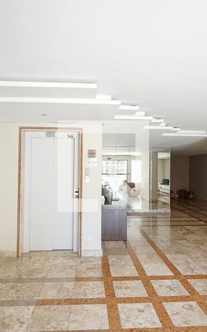 Apartamento à venda com 90m², 3 quartos e 2 vagas Apartamento à venda com 90m², 3 quartos e 2 vagasHall social