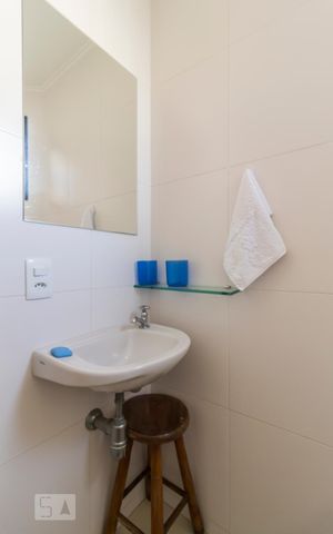 Apartamento para alugar com 130m², 3 quartos e 2 vagasBanheiro de serviço