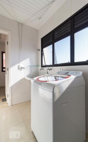 Apartamento para alugar com 130m², 3 quartos e 2 vagasÁrea de serviço