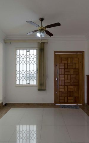 Casa para alugar com 307m², 4 quartos e 3 vagas1o. Andar - Sala