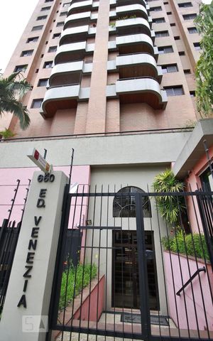 Apartamento para alugar com 115m², 3 quartos e 2 vagasFachada