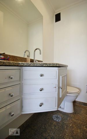Apartamento à venda com 187m², 4 quartos e 3 vagasLavabo