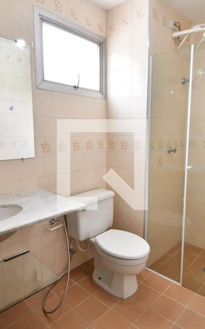 Apartamento para alugar com 42m², 1 quarto e sem vagaBanheiro