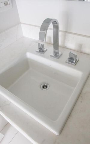 Apartamento à venda com 42m², 1 quarto e 1 vagaDetalhe Banheiro