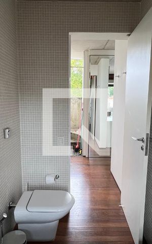Apartamento para alugar com 110m², 1 quarto e 2 vagas Apartamento para alugar com 110m², 1 quarto e 2 vagasBanheiro da Suíte