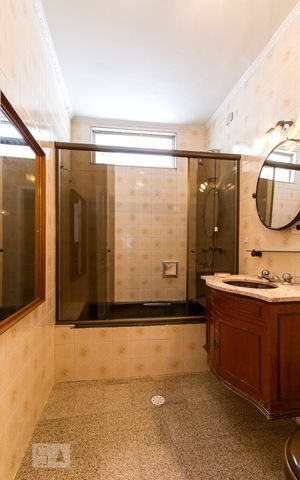 Casa à venda com 103m², 3 quartos e 1 vagaBox do Banheiro Social Piso Inferior 