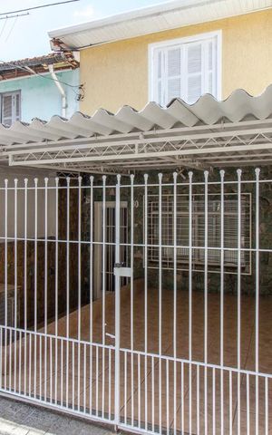Casa à venda com 103m², 3 quartos e 1 vagaFachada 