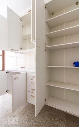Casa à venda com 103m², 3 quartos e 1 vagaArmários da Cozinha 