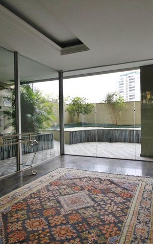 Apartamento à venda com 220m², 4 quartos e 2 vagasHall de entrada