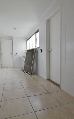 Apartamento à venda com 220m², 4 quartos e 2 vagasÁrea de serviço