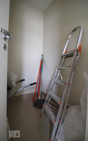 Apartamento à venda com 220m², 4 quartos e 2 vagasQuarto de serviço 1