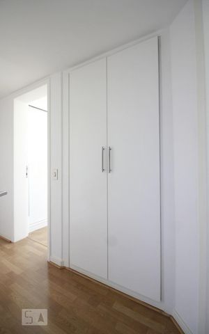 Apartamento à venda com 327m², 4 quartos e 5 vagasArmários corredor