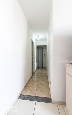 Apartamento para alugar com 70m², 2 quartos e 1 vagaCorredor de Acesso aos Quartos e Banheiro 