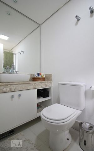 Apartamento à venda com 113m², 3 quartos e 3 vagasBanheiro da suíte