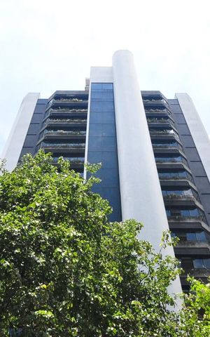 Apartamento à venda com 80m², 1 quarto e 2 vagasFachada