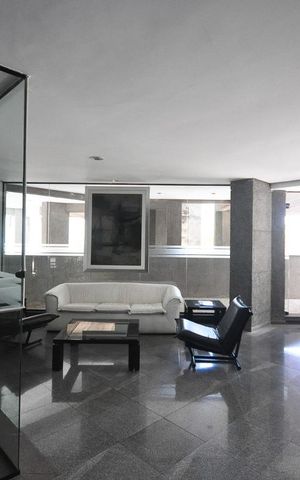 Apartamento à venda com 80m², 1 quarto e 2 vagasHall social