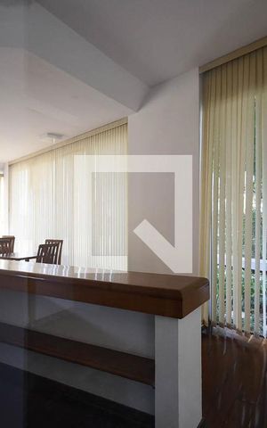 Apartamento para alugar com 240m², 4 quartos e 3 vagas Apartamento para alugar com 240m², 4 quartos e 3 vagasSalão de festa