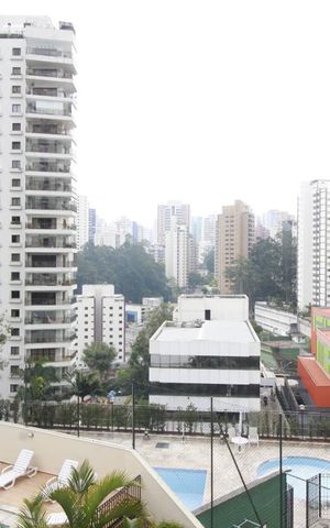 Apartamento à venda com 190m², 4 quartos e 2 vagasVista da suíte 1