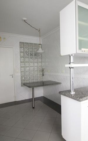 Apartamento à venda com 190m², 4 quartos e 2 vagasCozinha