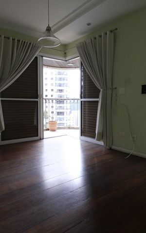 Apartamento à venda com 190m², 4 quartos e 2 vagasSuíte 1