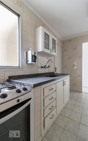 Apartamento à venda com 88m², 3 quartos e 2 vagasCozinha