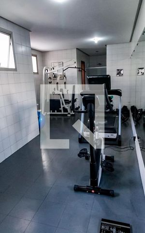 Apartamento à venda com 165m², 4 quartos e 3 vagas Apartamento à venda com 165m², 4 quartos e 3 vagasÁrea comum - Academia