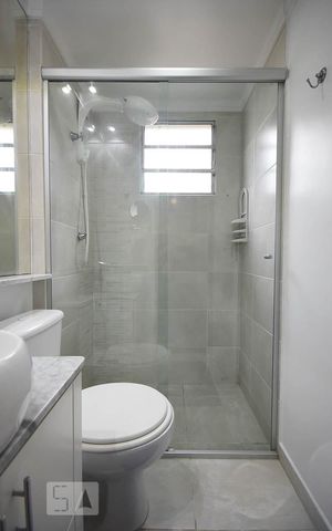 Apartamento para alugar com 70m², 3 quartos e 2 vagas Apartamento para alugar com 70m², 3 quartos e 2 vagasDetalhe do banheiro