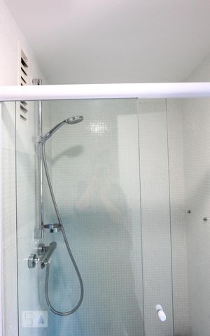 Apartamento à venda com 140m², 1 quarto e 2 vagasBanheiro