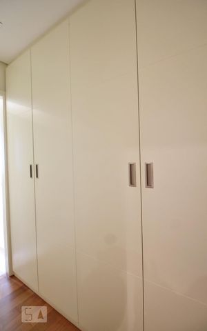 Apartamento à venda com 138m², 3 quartos e 3 vagasCloset suíte