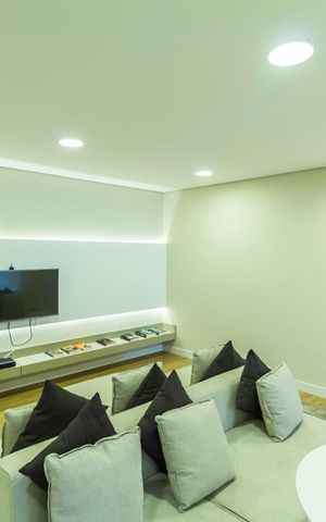 Apartamento para alugar com 70m², 2 quartos e 2 vagasCyber room