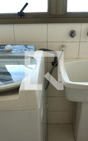 Apartamento à venda com 147m², 3 quartos e 3 vagas Apartamento à venda com 147m², 3 quartos e 3 vagasÁrea de serviço