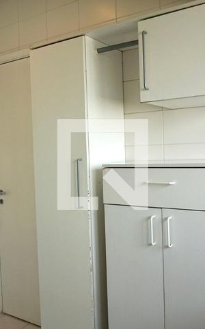 Apartamento à venda com 147m², 3 quartos e 3 vagas Apartamento à venda com 147m², 3 quartos e 3 vagasÁrea de serviço