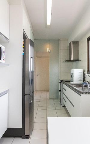 Apartamento à venda com 147m², 3 quartos e 3 vagas Apartamento à venda com 147m², 3 quartos e 3 vagasCozinha