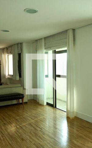 Apartamento à venda com 147m², 3 quartos e 3 vagas Apartamento à venda com 147m², 3 quartos e 3 vagasSala