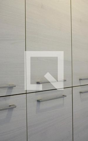 Apartamento à venda com 147m², 3 quartos e 3 vagas Apartamento à venda com 147m², 3 quartos e 3 vagasQuarto de Serviço