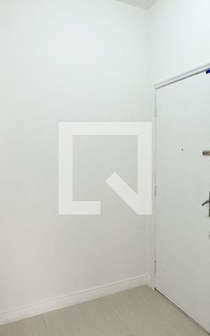 Studio à venda com 31m², 1 quarto e sem vaga Studio à venda com 31m², 1 quarto e sem vagaEntrada
