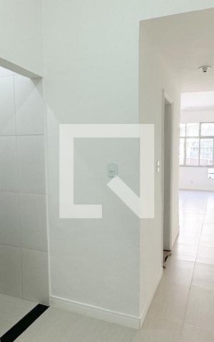 Studio à venda com 31m², 1 quarto e sem vaga Studio à venda com 31m², 1 quarto e sem vagaEntrada