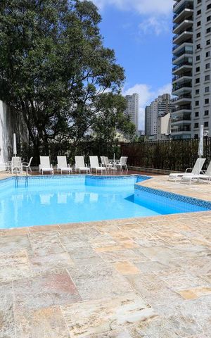 Apartamento à venda com 180m², 4 quartos e 3 vagasPiscina