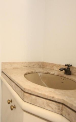 Apartamento à venda com 180m², 4 quartos e 3 vagasLavabo