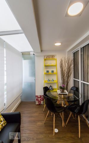 Apartamento à venda com 50m², 2 quartos e 1 vagaSacada